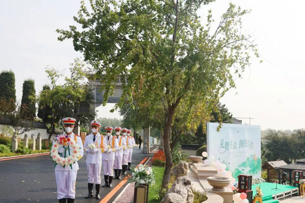 辽河岸边的龙生人文生态墓园：专业的景观壁葬规划、设计与沈阳公墓建设服务