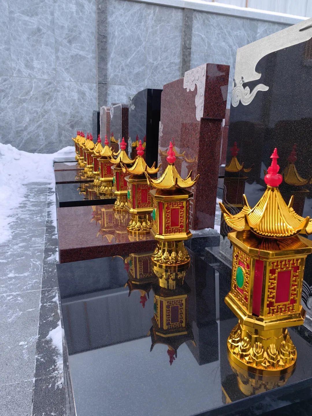 灯火映团圆,温情护新春 | 龙生墓园春节期间服务不停歇