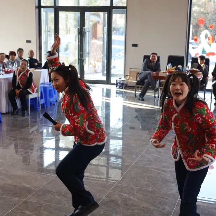 同心·同在•同战|沈阳龙生墓园2024年总结表彰暨2025年迎新年会盛典