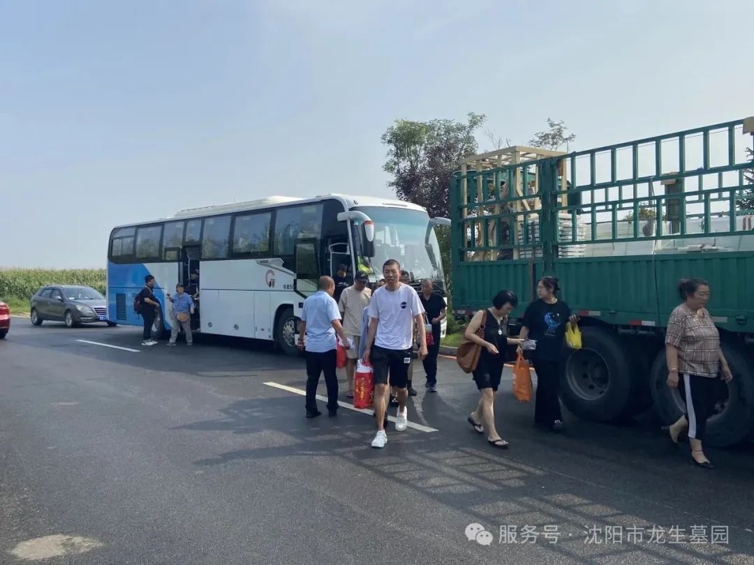 心香遥寄，灯火传情 | 沈阳龙生墓园中元节代祭服务与祈福河灯预售温情上线