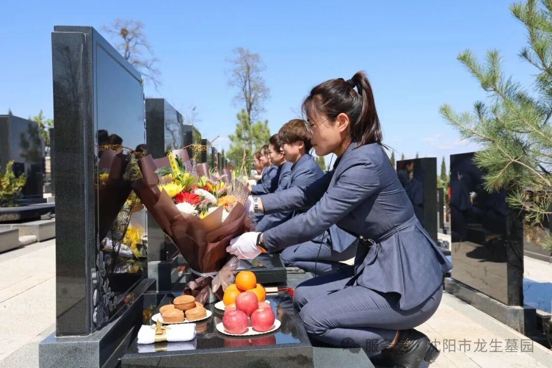 月满华诞,思念更长 | 沈阳龙生墓园代祭,一份家国同庆时的温暖托付