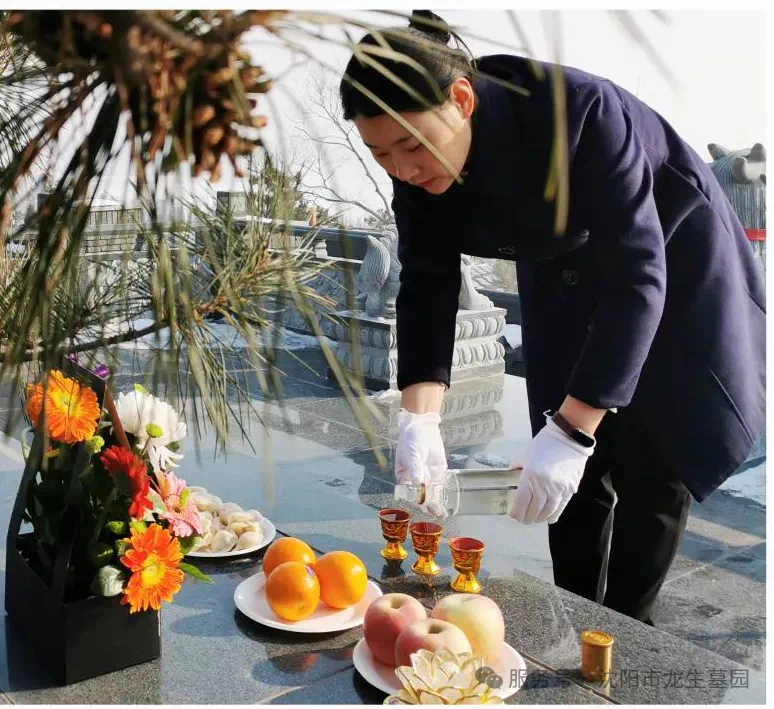 月满华诞,思念更长 | 沈阳龙生墓园代祭,一份家国同庆时的温暖托付